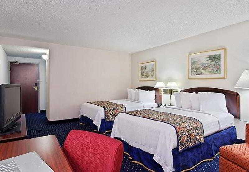 Courtyard Tampa Brandon Hotel Heartland Bilik gambar